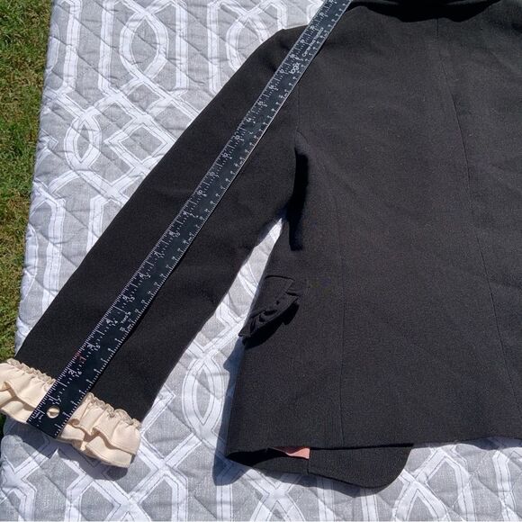 Sz 36 Small Silk Black Pink Cream Ruffle with Gold Pearl Button Blazer - Picture 6 of 10